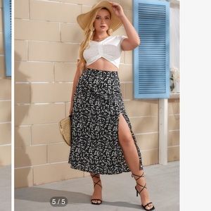 Shein Ditsy Floral Split Thigh Skirt Medium